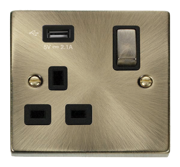 13A Ingot 1 Gang Switched Socket Outlet With Single 2.1A USB Outlet